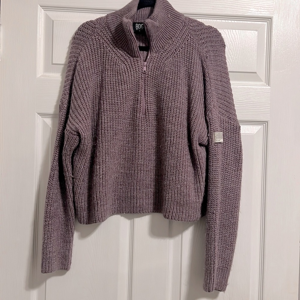 Woman’s Medium Urban Outfitters knit pull over